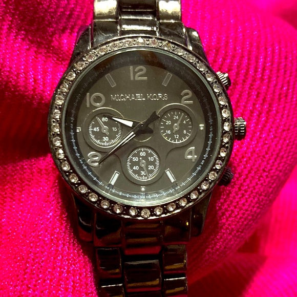 Michael Kors watch - Picture 1 of 5